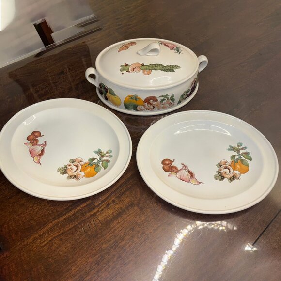 Wedgwood GOURMET pattern oval Covered Casserole Dish with Lid - Picture 2 of 11